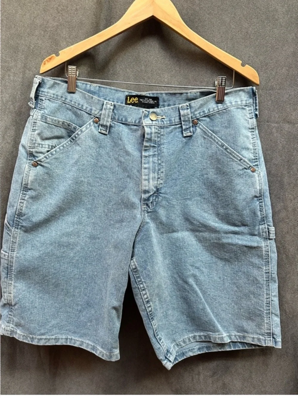 Lee carpenter jean shorts light wash 34 men’s